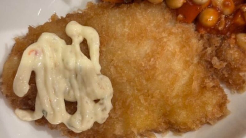 白身魚フライを盛り付けた写真