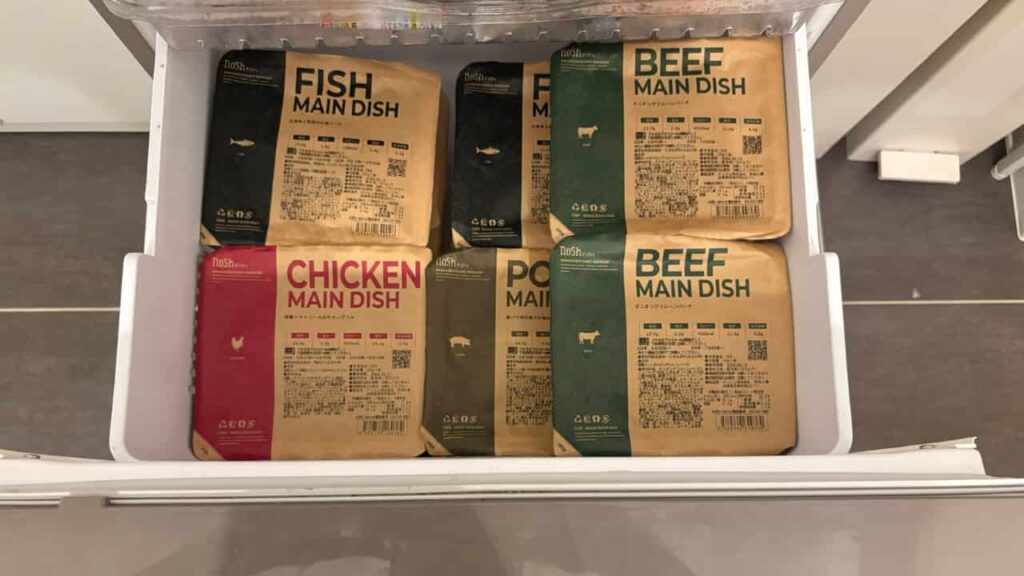 nosh（ナッシュ）10食を平面で寝かせて並べた写真