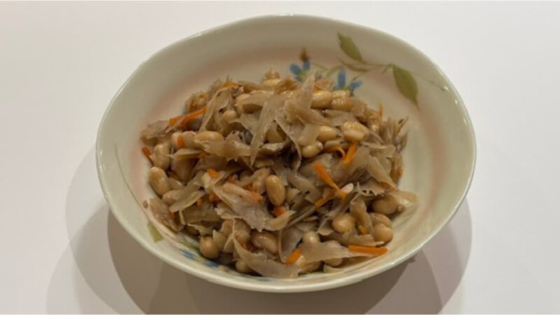 ゴボウと大豆の炒め煮の写真