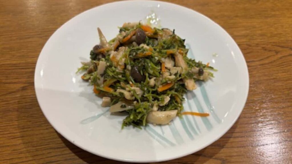 Photo of Sesame-Fried Pea Shoots and Ham