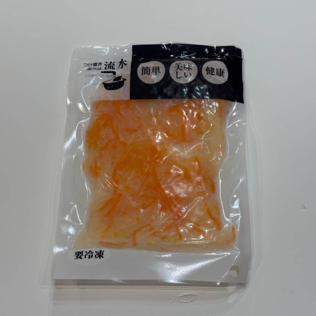 ダイコンとみかんの和サラダ（パッケージ）の写真