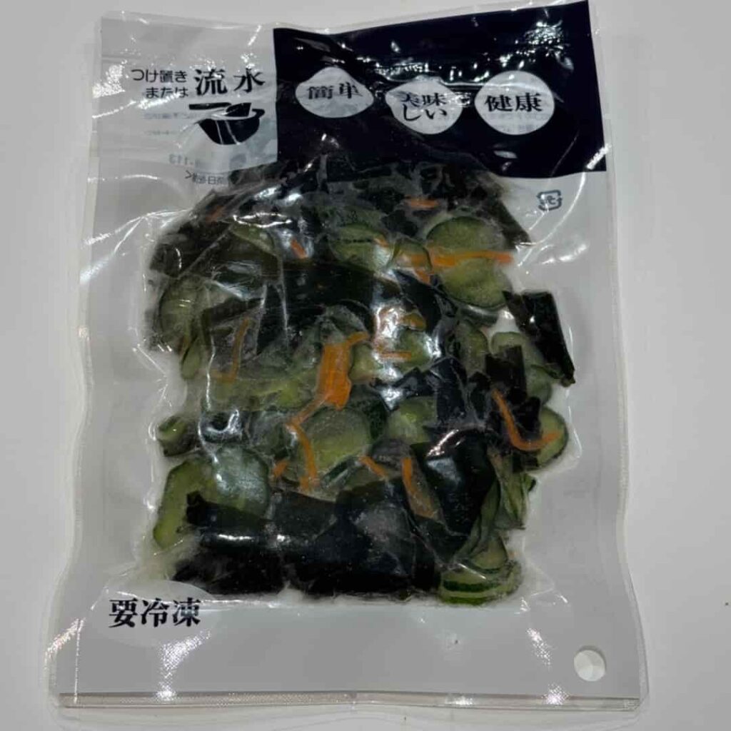 三陸産ワカメとキュウリとタマネギの酢の物（パッケージ）の写真